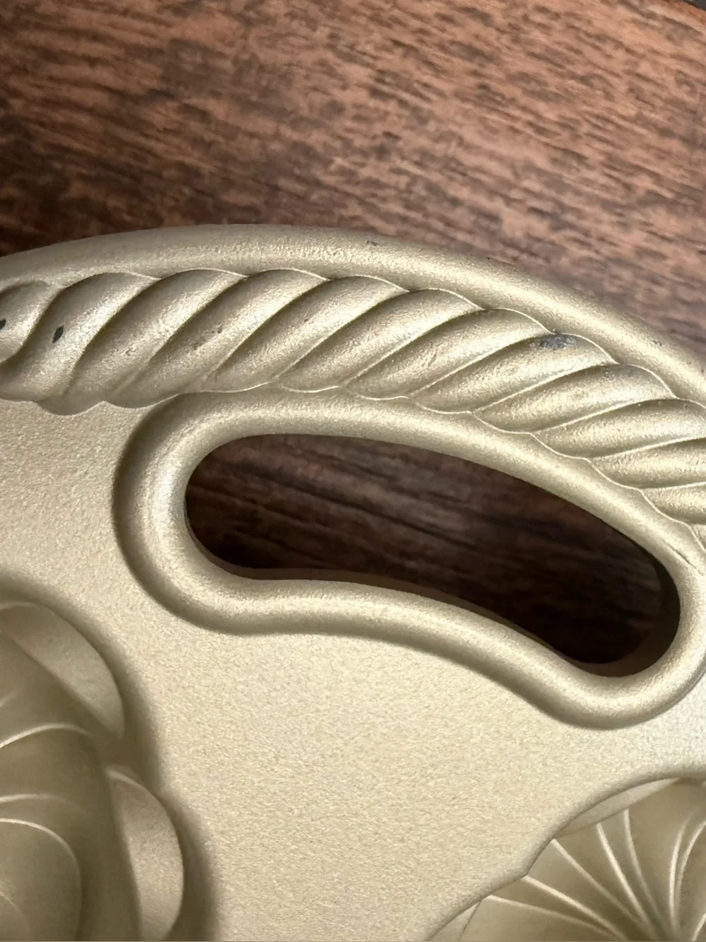 Nordic Ware Pirouette 6 Cavity Bundtlette, 3.75 Cup Capacity